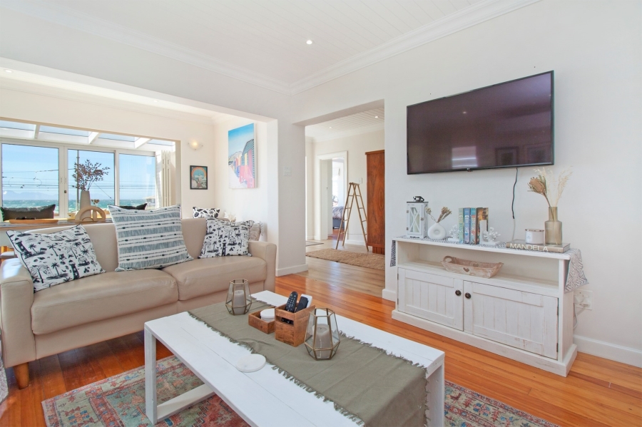 2 Bedroom Property for Sale in Fish Hoek Western Cape